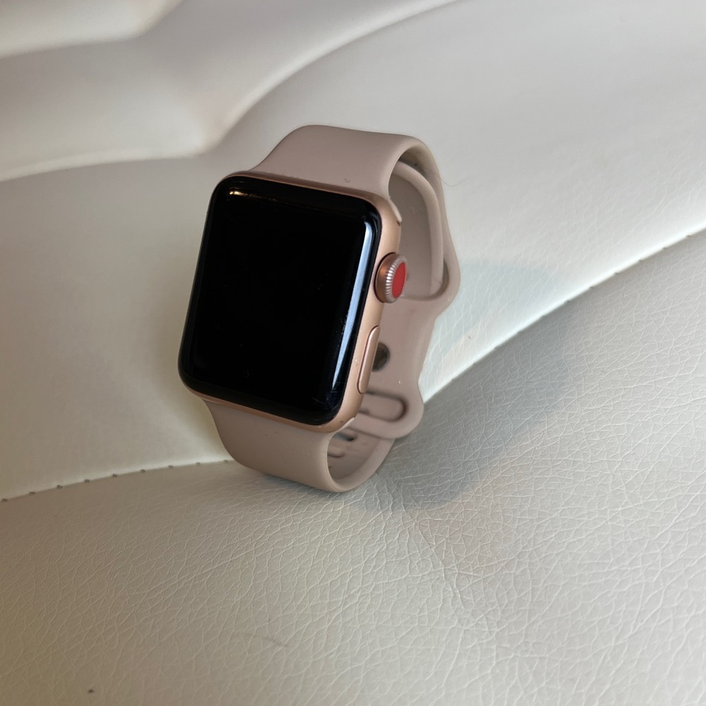 Apple Watch Series 3 38mm GPS + Cellular Rose Gold